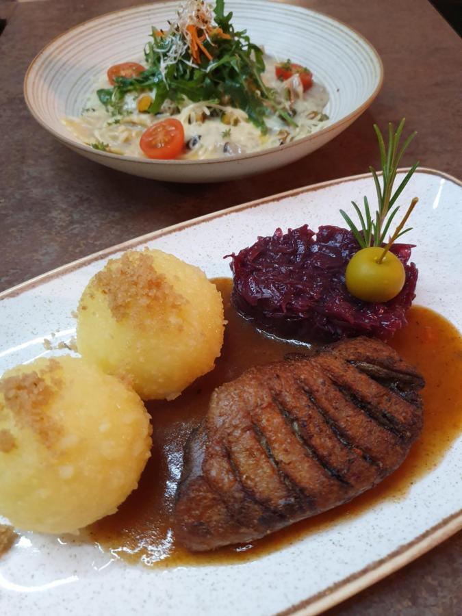 Hotel & Restaurant Sonnenhoefle ゾンマーハウゼン エクステリア 写真
