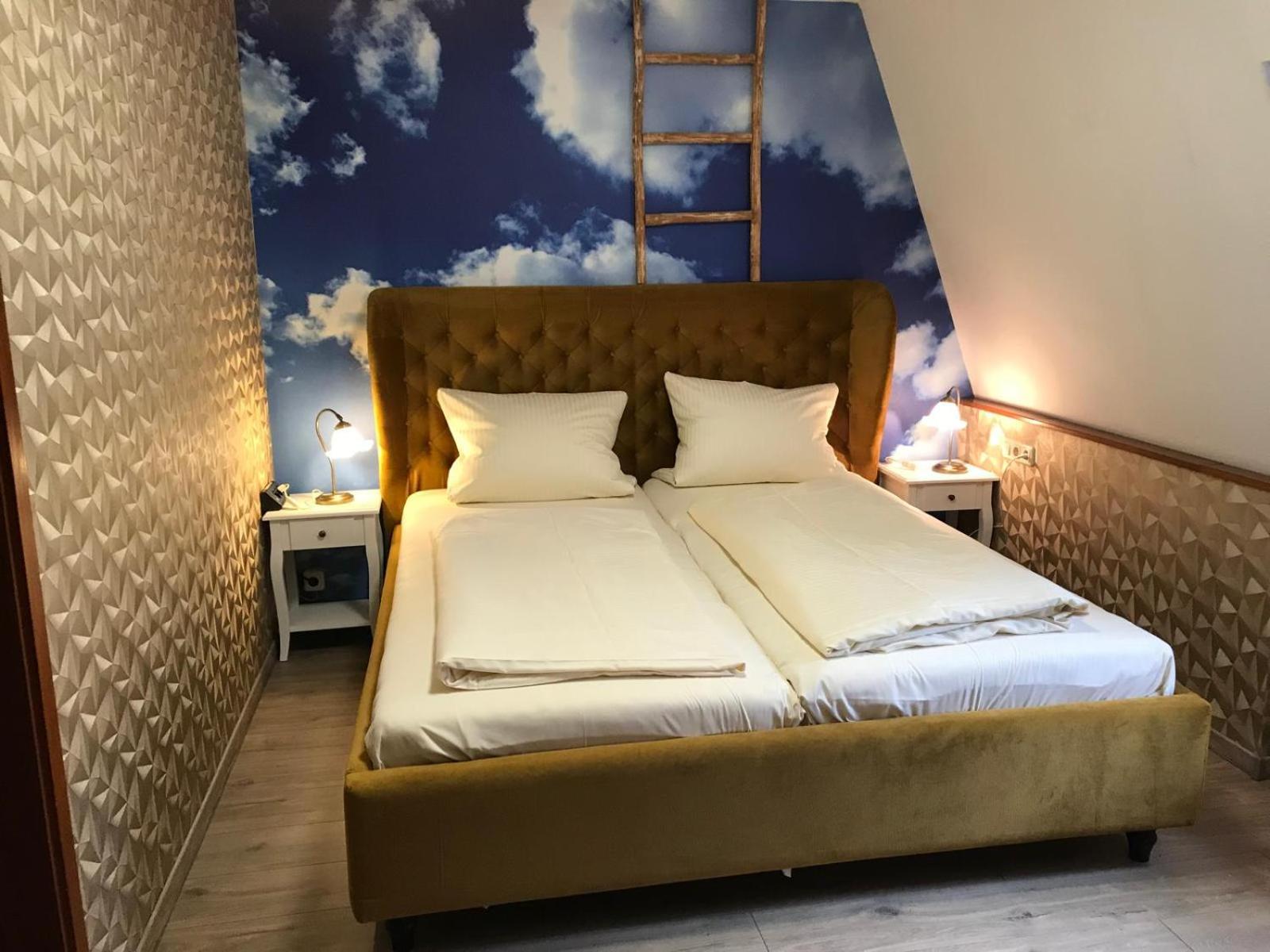 Hotel & Restaurant Sonnenhoefle ゾンマーハウゼン エクステリア 写真
